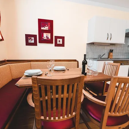 Cella Apartment
