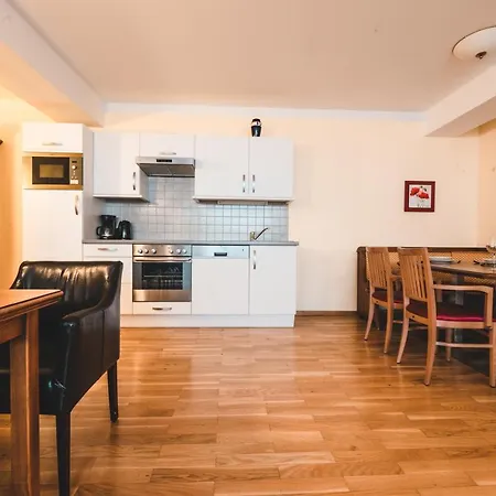 Cella Apartment *